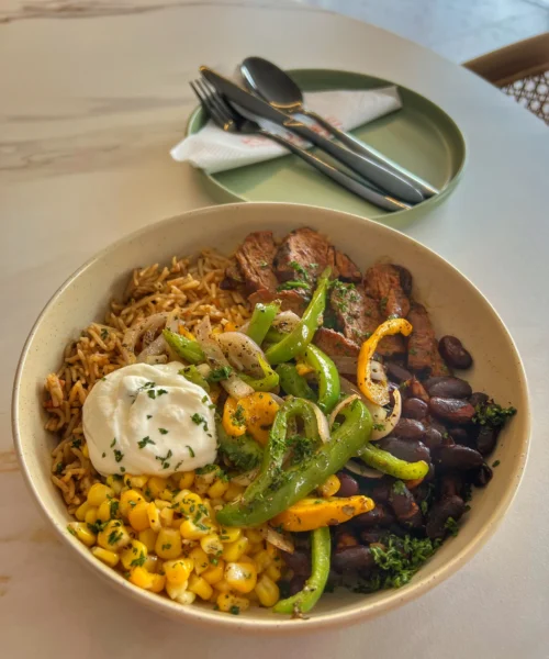 chipotle beef bowl at Khudee Cafe